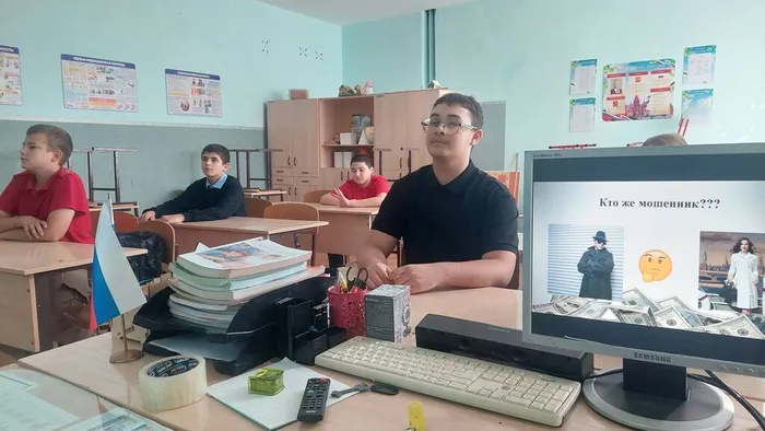 1000215865
